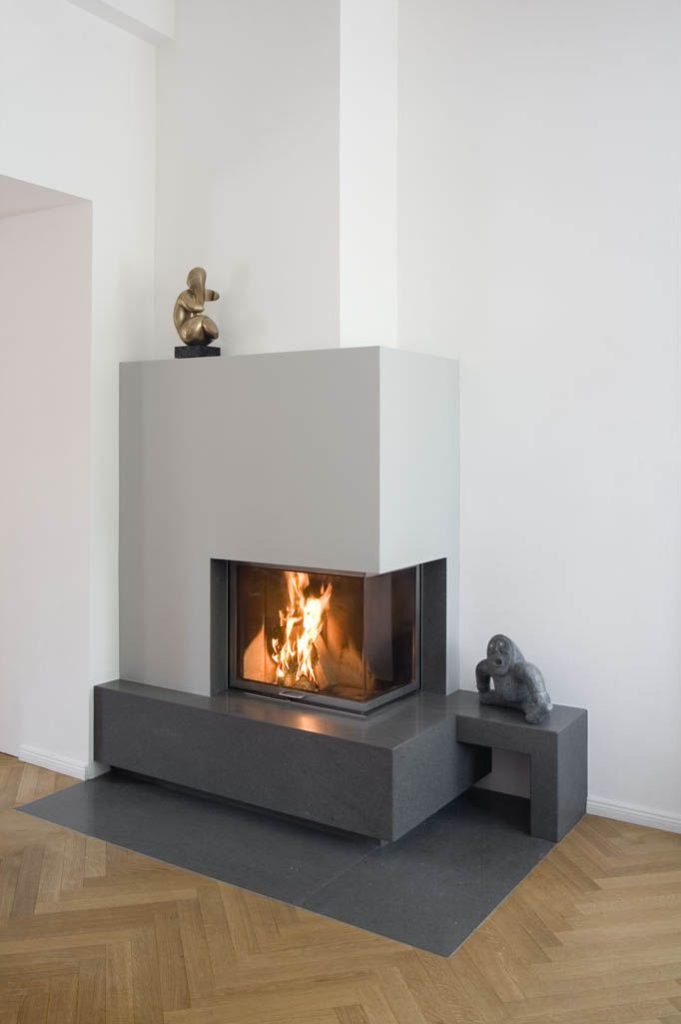 The two-sided hot air fireplace is from Spartherm (Varia 2Rh). The color is ...