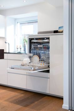 Dishwasher: contemporary kitchen by Klocke Möbelwerkstätte GmbH