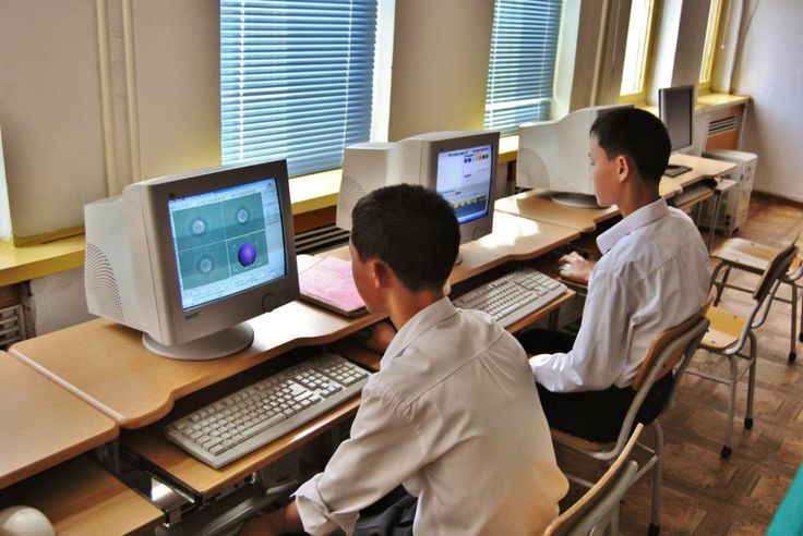 Instituto nº1 Moranbong - computer aided design class. (2012)