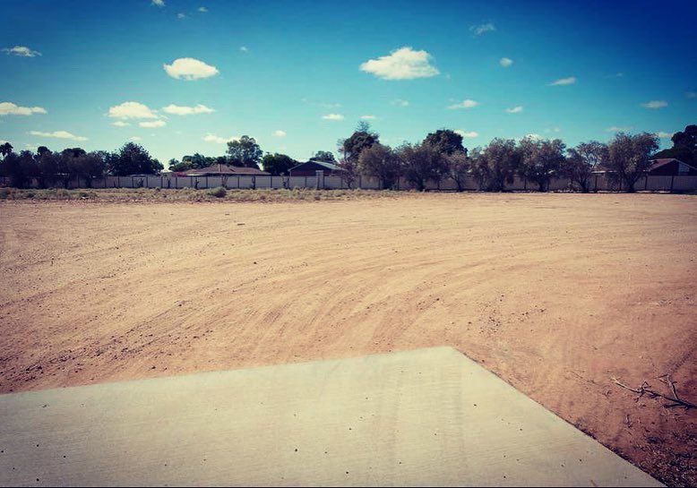 Marchelle Court A 1998m2 cleared block includes electricity, gas, water, sewer and sewage
