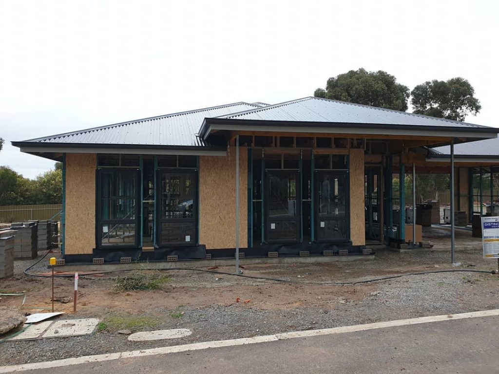 R O O F | 1:06:19
Gutters and roof went up this week as well as plumbing first