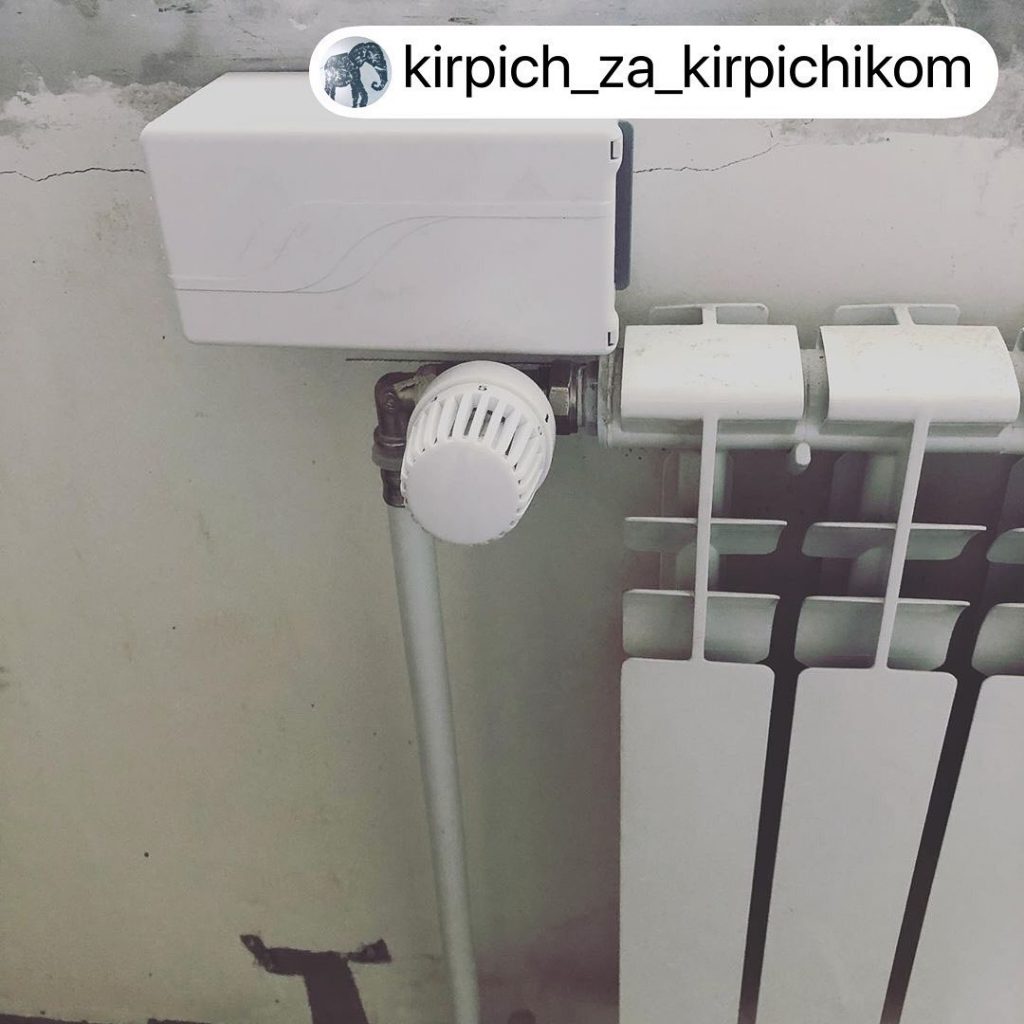 Installs 2 domvents in the bedrooms. Extraction intended for effects