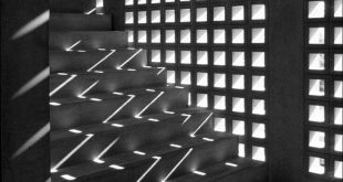 The lighting expert Tadao Ando!
,