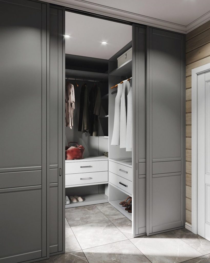 The project of an entrance hall and a hall in a country house from a bar. Location: Novgorod