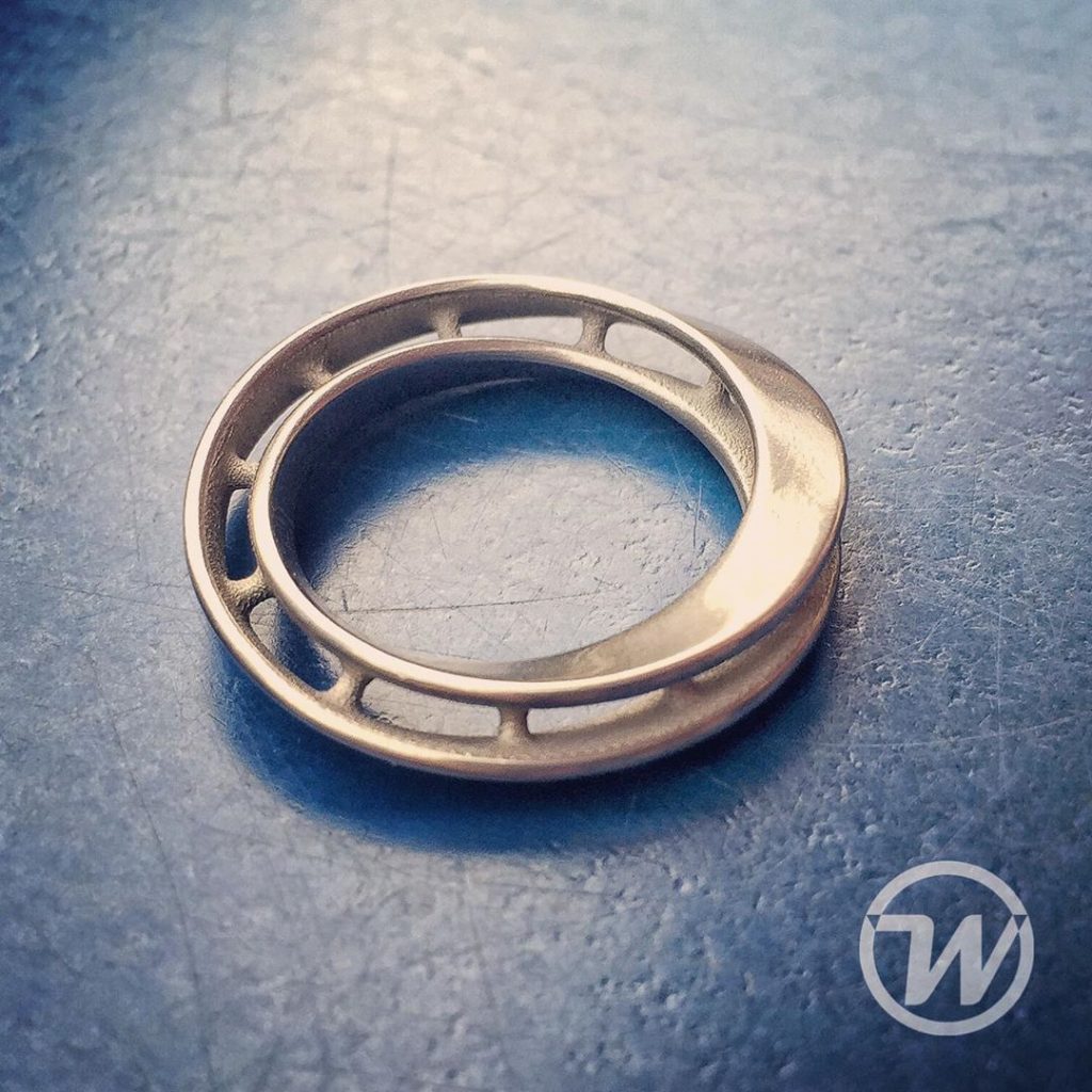 This Möbius ring is still as stunning as possible. Infinitely connected